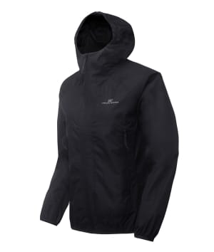 7613902 Klacken 25L Jacka svart framsida