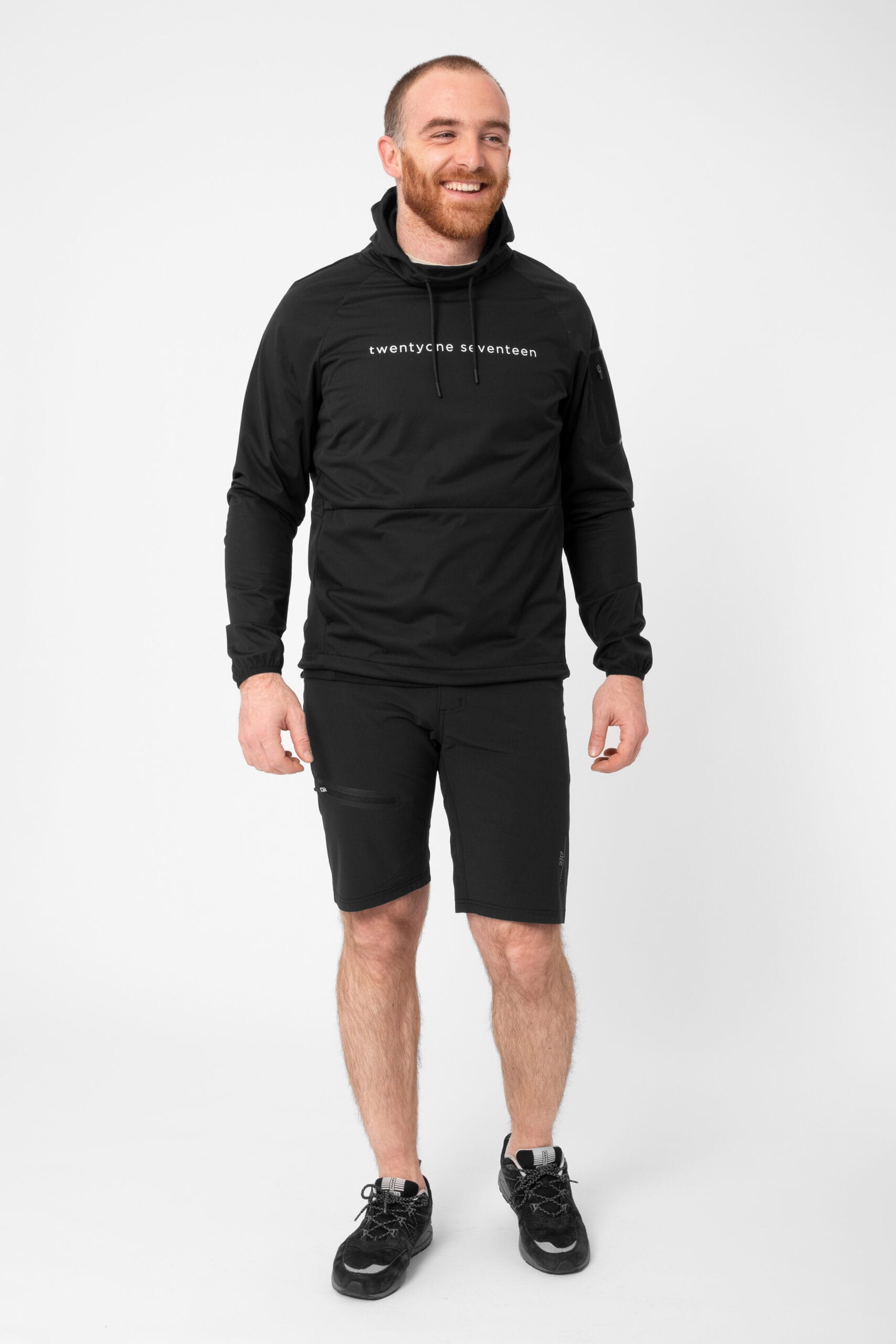7831952 Black