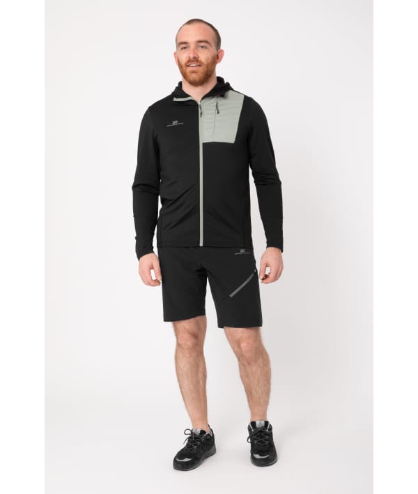 7813968 Skoges Powerstretch-jacka svart framsida