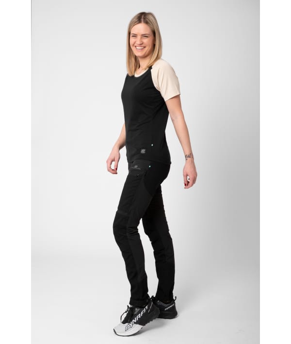 7953905 Huli tshirt black front