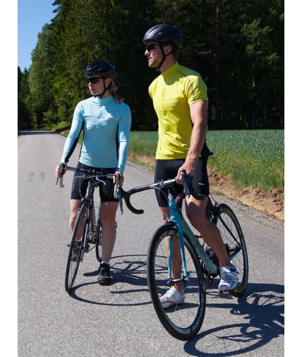 7857951 svart ny logotyp